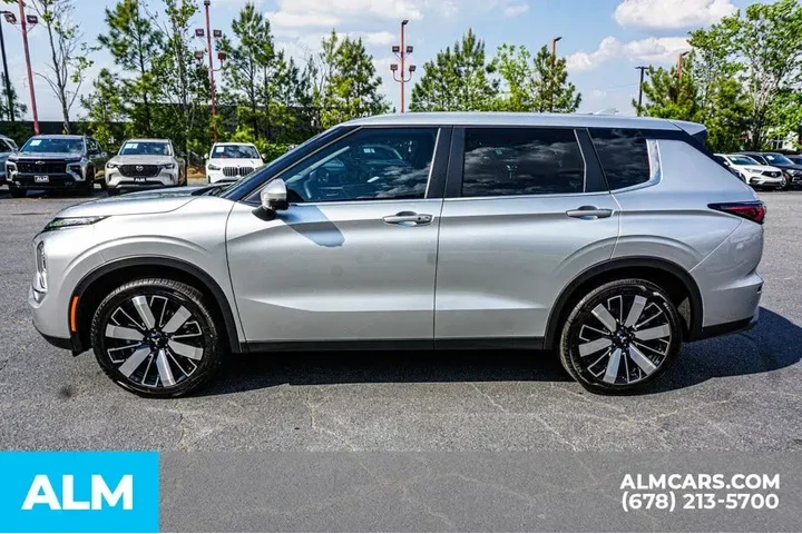 $24920 : Mitsubishi Outlander 2025 SE image 7