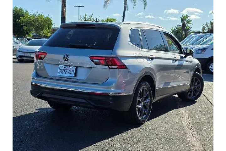 $23499 : Volkswagen Tiguan 2023 SE 4d image 5