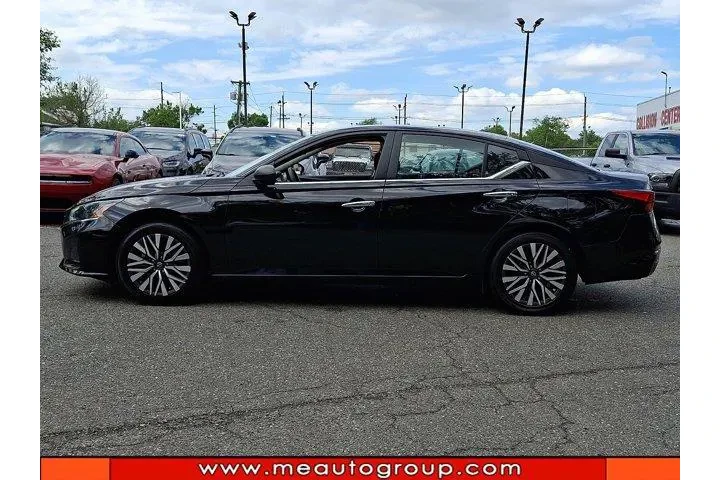 $19696 : Nissan Altima 2024 2.5 SV 4d image 2