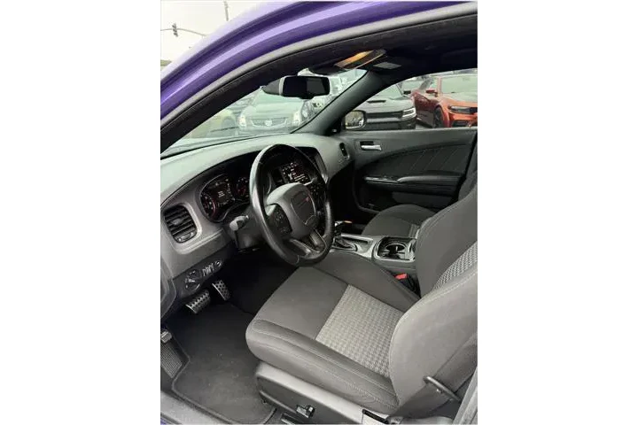 $28898 : Dodge Charger 2023 GT 4dr Se image 9
