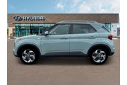 $19409 : Hyundai VENUE 2025 SEL 4dr C thumbnail