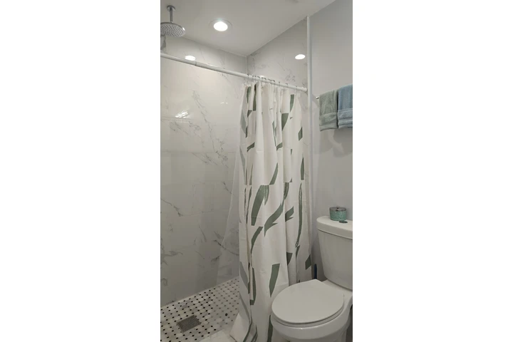 $1170 : Rento habitación image 4