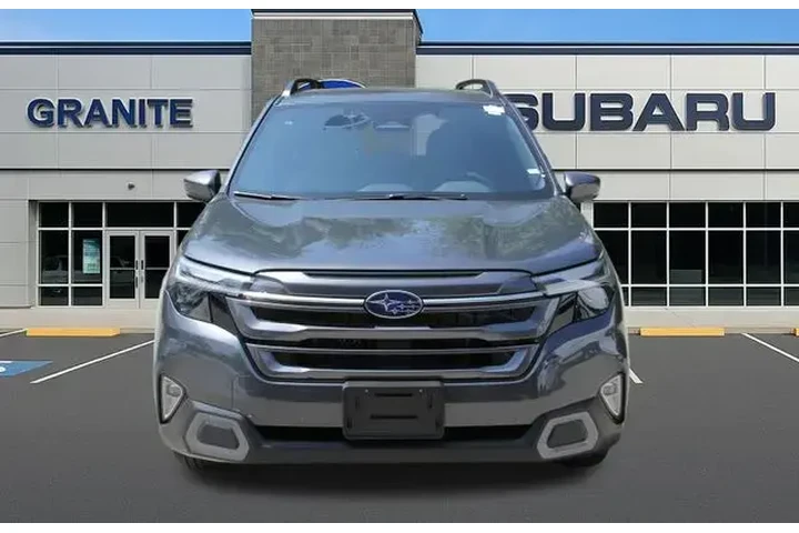 $38981 : Subaru Forester 2025 AWD Lim image 3