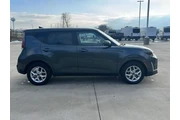 $17900 : Kia Soul 2024 S 4dr Crossove thumbnail