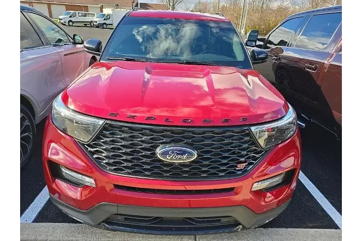 $22730 : Ford Explorer 2020 AWD ST 4d image 2