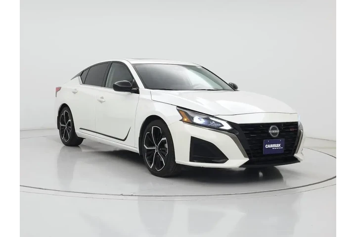 $23998 : Nissan Altima 2023 2.5 SR 4d image 1
