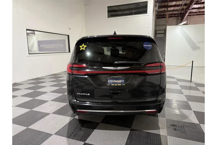 $21799 : Pacifica 2023 image 7