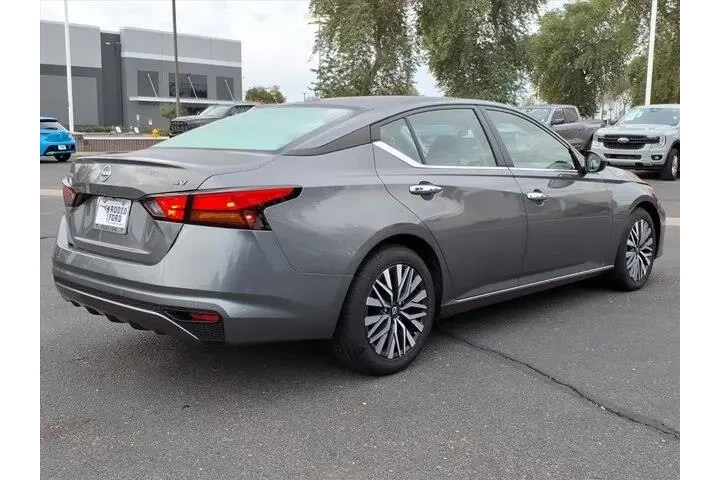 $18777 : Nissan Altima 2024 2.5 SV 4d image 5