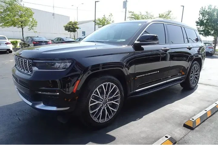 $38999 : 2021 Grand Cherokee L image 4