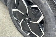 $26990 : Hyundai IONIQ 5 2024 SEL 4dr thumbnail