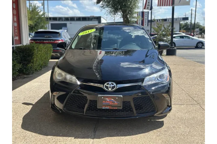 $17999 : 2017 Camry SE image 5