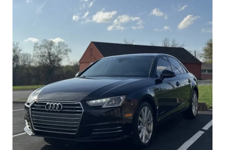 $9750 : 2017 A4 2.0T quattro Premium image 2