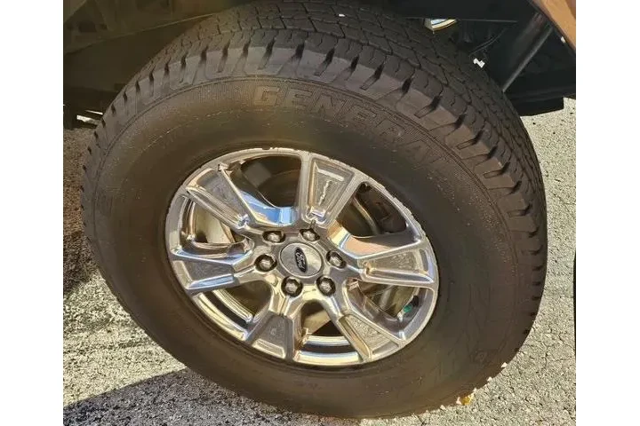 $24599 : Ford F-150 2017 4x4 Lariat 4 image 8