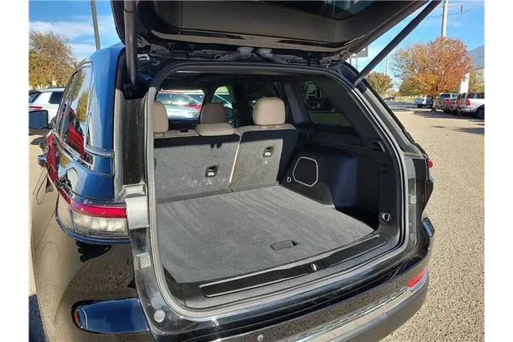 $30950 : Jeep Grand Cherokee 2023 4x4 image 8