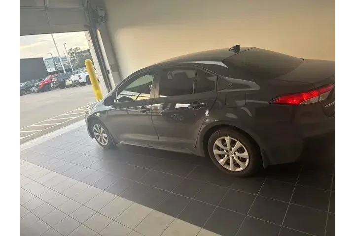 $23305 : Toyota Corolla Hybrid 2025 S image 6