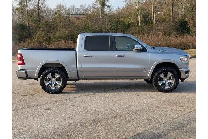 $30999 : Ram 1500 2019 4x4 Laramie 4d image 6
