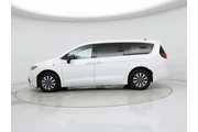 $33998 : Chrysler Pacifica Plug-In Hy thumbnail