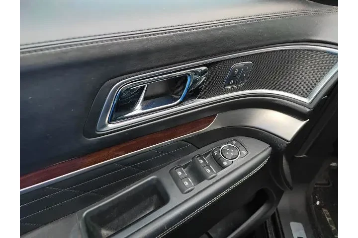 $18298 : Ford Explorer 2017 AWD Plati image 8