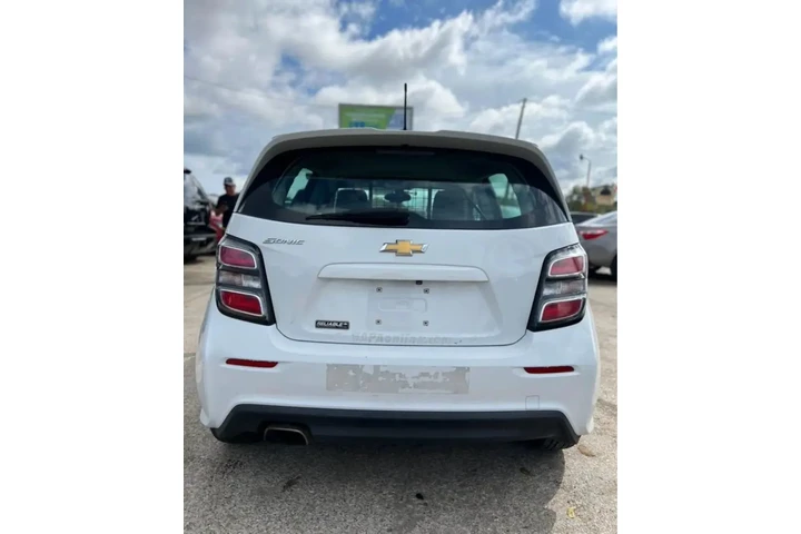 2017 CHEVROLET SONIC2017 CHEV image 6