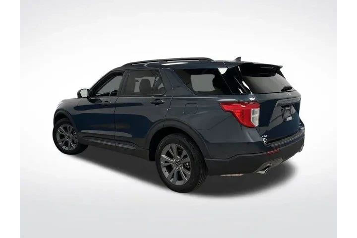 $33990 : Ford Explorer 2023 AWD XLT 4 image 3