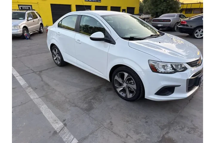 $9998 : 2018 Sonic Premier Auto image 8