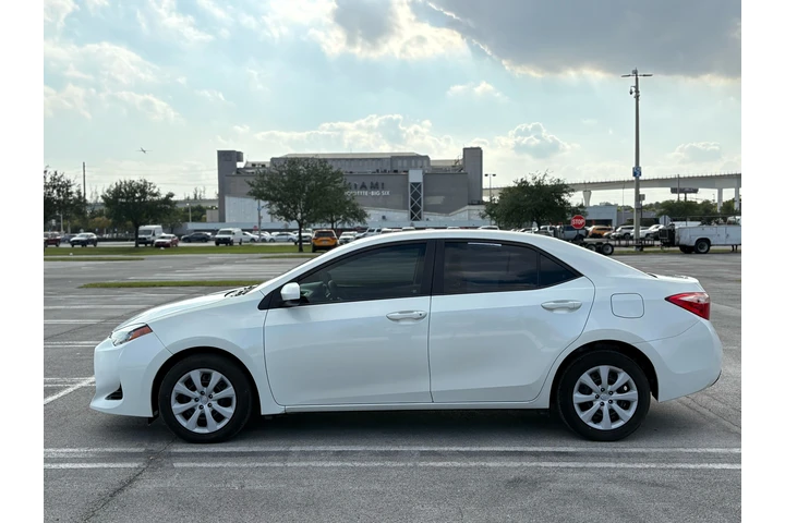 $1500 : Toyota Corolla 2017 image 6