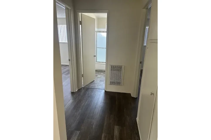 $2495 : Cornuta 3 Bd 2 Bath $2,495 image 3