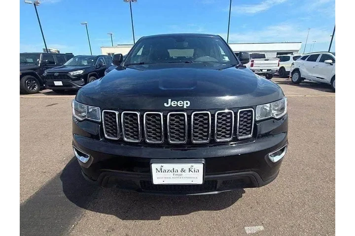 $28495 : 2022 Grand Cherokee WK Laredo image 2