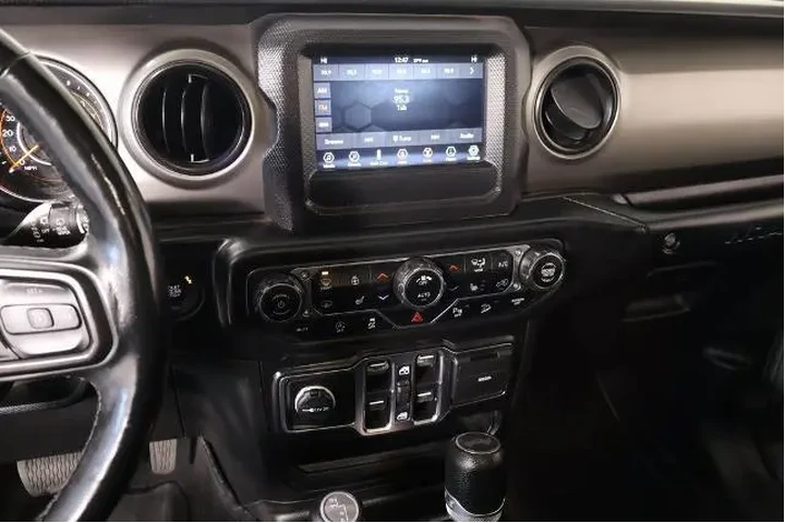 $25937 : Jeep Wrangler Unlimited 2021 image 5