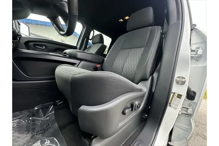 $30999 : Nissan Titan XD 2018 4x4 S 4 image 4