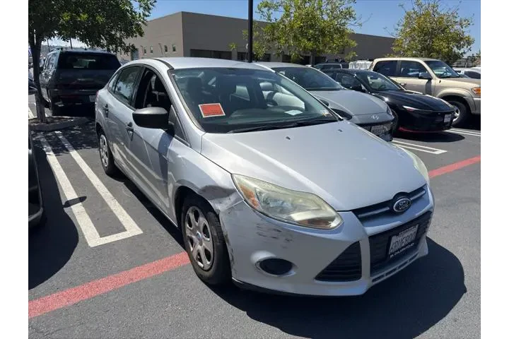 $6900 : Ford Focus 2012 S 4dr Sedan image 5