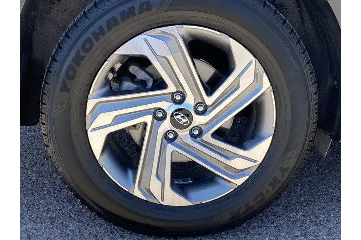 $21990 : Hyundai SANTA FE 2023 SEL 4d image 9