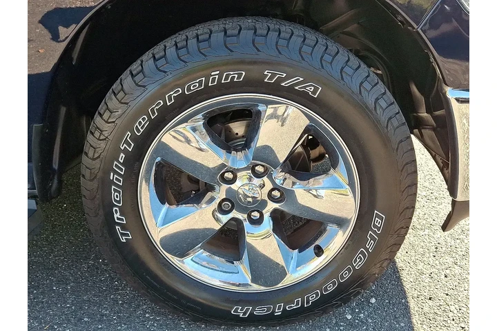 $22998 : Ram 1500 Classic 2019 4x4 Bi image 9