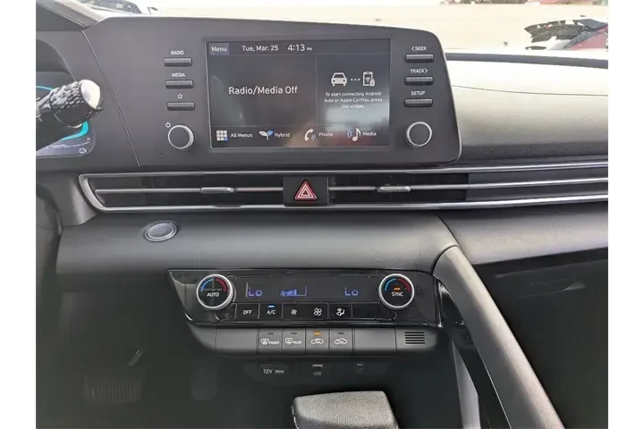 $27777 : Hyundai ELANTRA Hybrid 2025 image 10