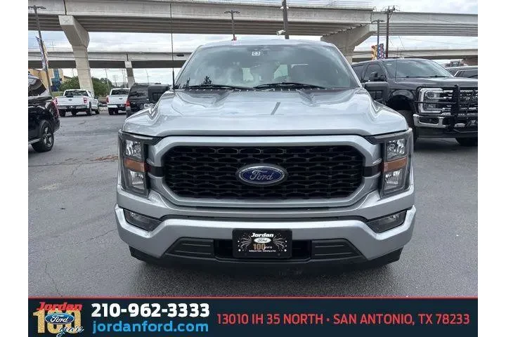 $33358 : Ford F-150 2023 4x2 XL 4dr S image 2