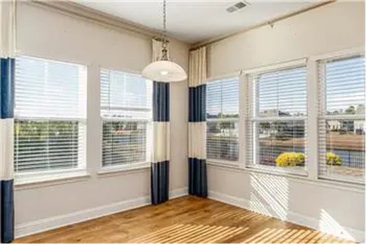 $3500 : Rental property with 3 bedro image 7