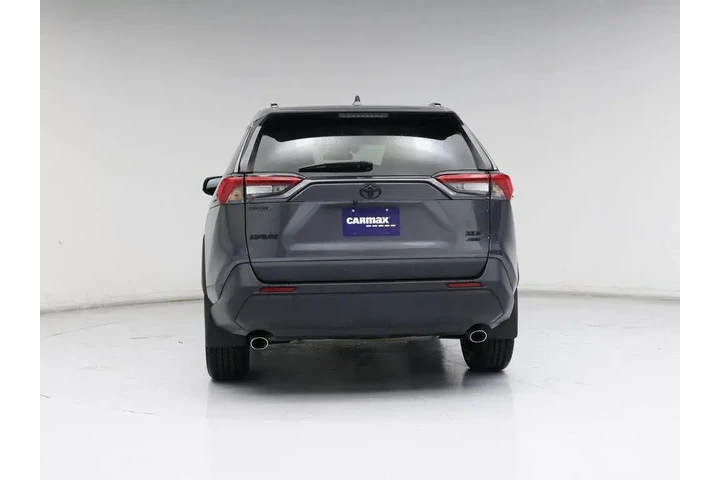 $27998 : Toyota RAV4 2021 AWD XLE Pre image 6