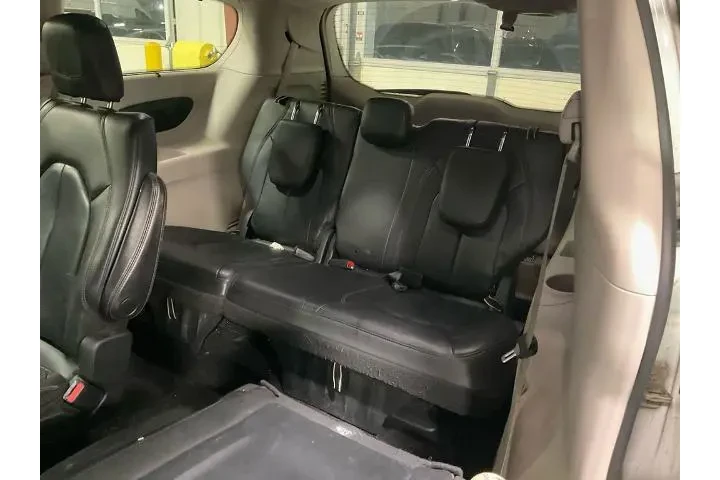 $14930 : Chrysler Pacifica 2020 Touri image 4