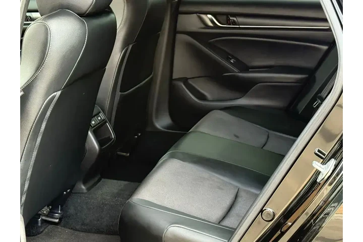 $23789 : Honda Accord 2021 Sport 4dr image 9