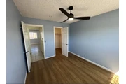 $1000 : dos habitaciones y un baño thumbnail