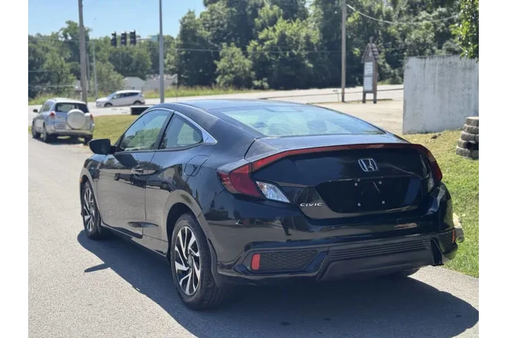 $9999 : 2016 Civic LX image 5