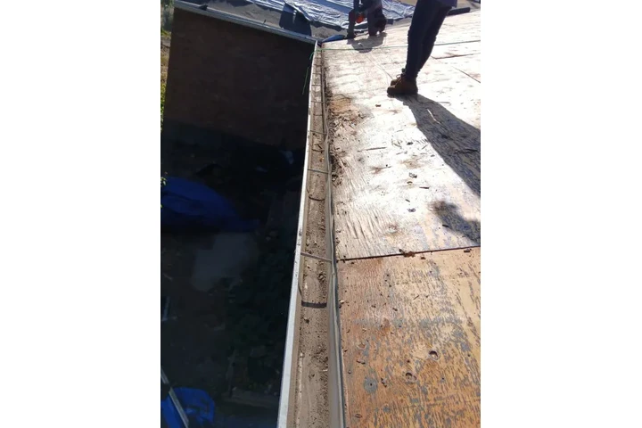 AT Max Roofing LLC image 10