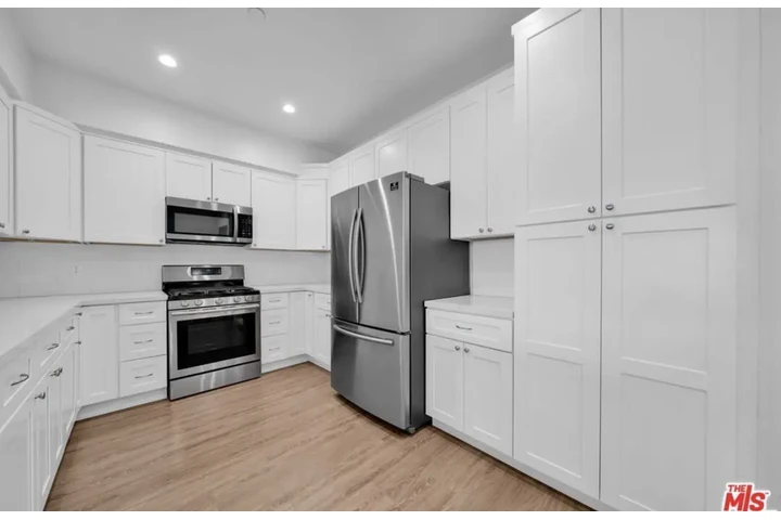 $1650 : Peaceful home image 6