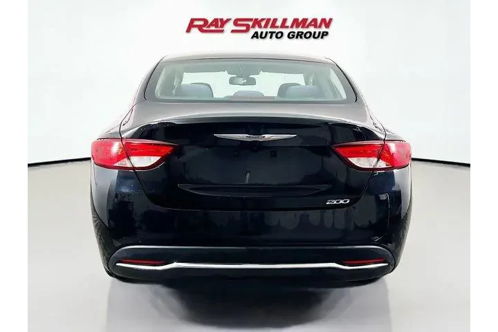 $9975 : Chrysler 200 2016 Limited 4d image 6