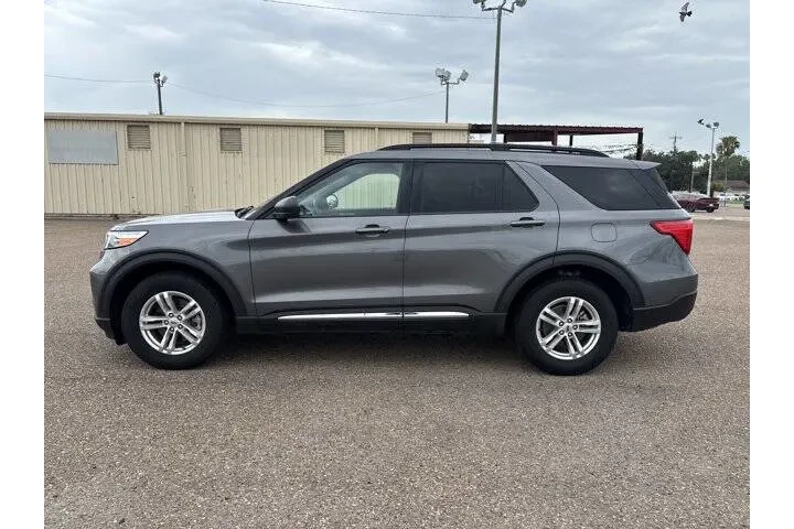 $28203 : 2023 Explorer XLT image 3