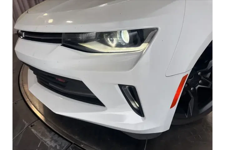 $12970 : Chevrolet Camaro 2017 LT 2dr image 9