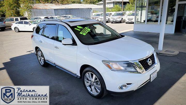 2014 Pathfinder Platinum 4WD image 1