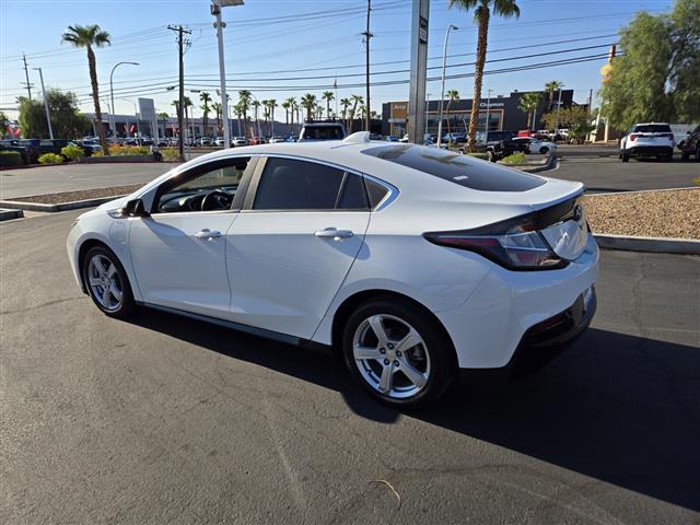 $19999 : Pre-Owned 2018 Volt LT image 4