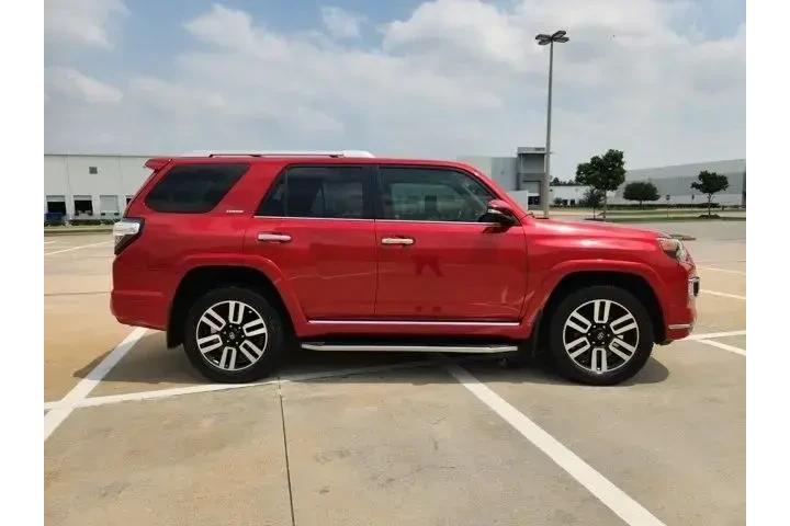 $39991 : Toyota 4Runner 2020 4x4 SR5 image 4