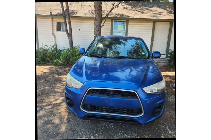 $5900 : 2015 MITSUBISHI OUTLANDER SPO image 3